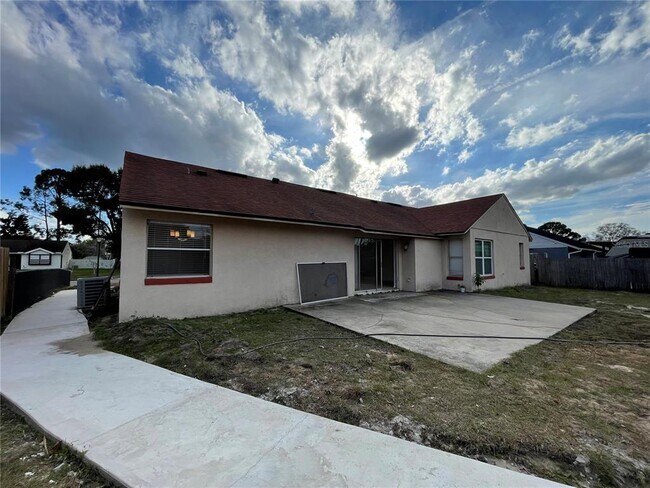 Building Photo - 103 Baywest Dr