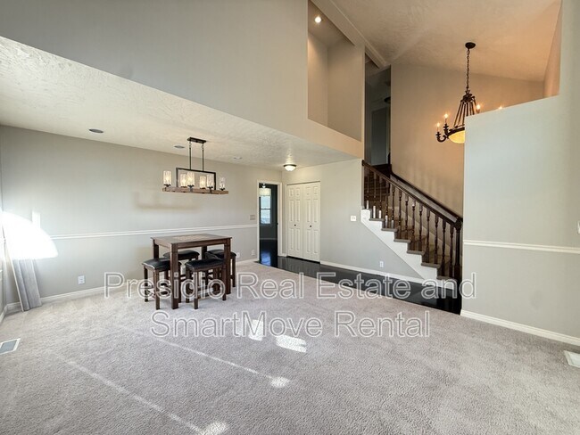 Building Photo - 3408 S Huntington Dr