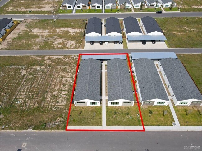 Building Photo - 23 Robin Rd