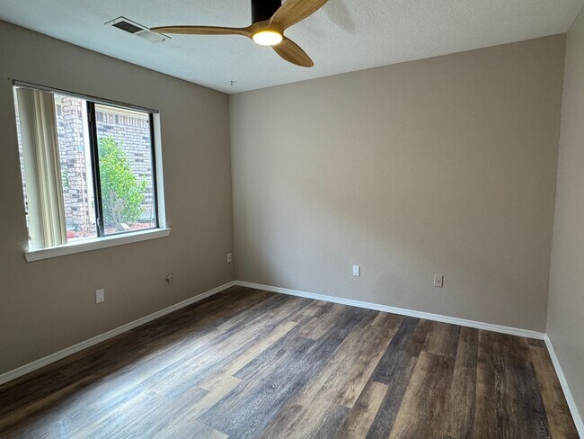 Building Photo - 2 Bedroom, 2 Bathroom Home near Tramway and Indian School