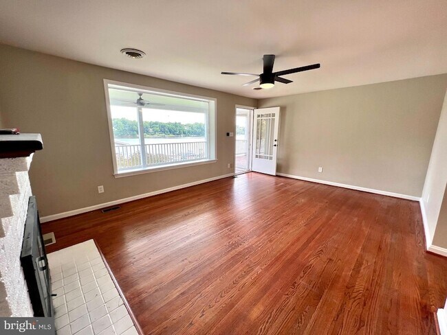 Building Photo - 504 Walnut Dr