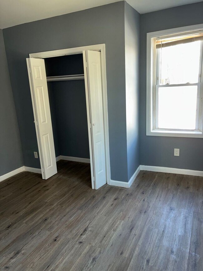 Building Photo - 2234 Henneman Ave