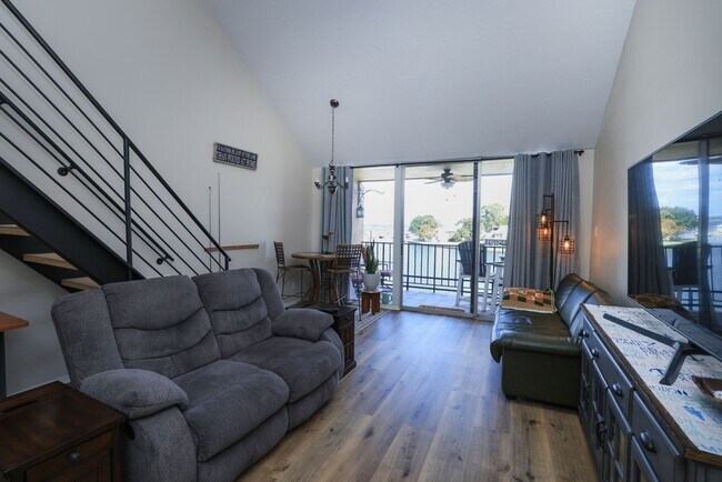 Primary Photo - 12600 Melville Dr