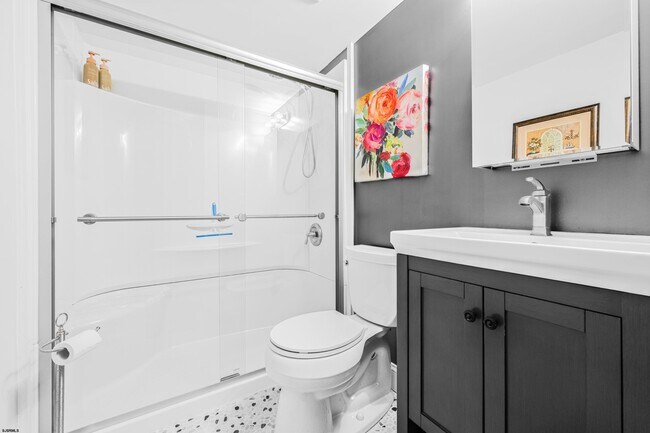 Building Photo - 9609 Pacific Ave