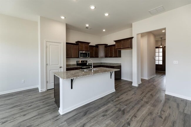 Building Photo - 125 Dogwood Springs Dr