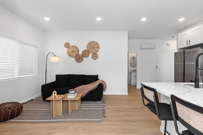 Building Photo - 6413 Richard St