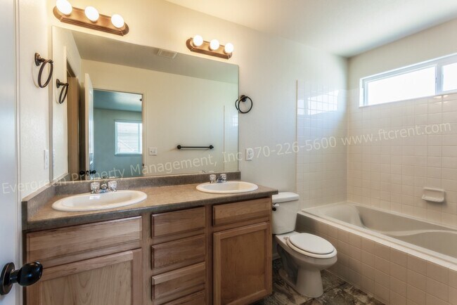 Building Photo - 318 Cherryridge Dr