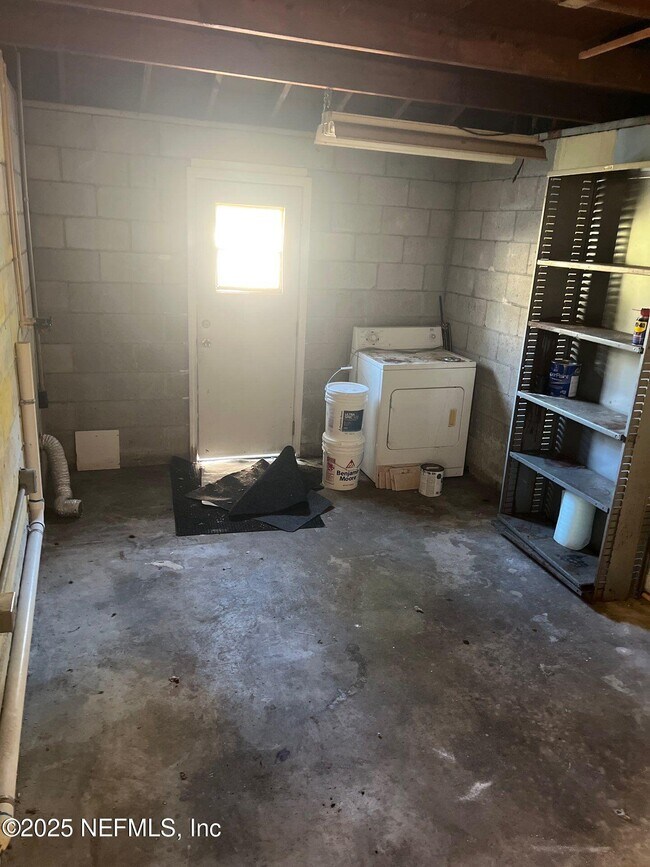 Building Photo - 1359 Stimson St