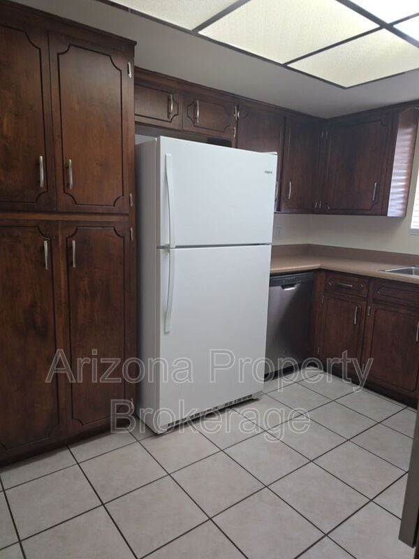Building Photo - 1326 E Downing St