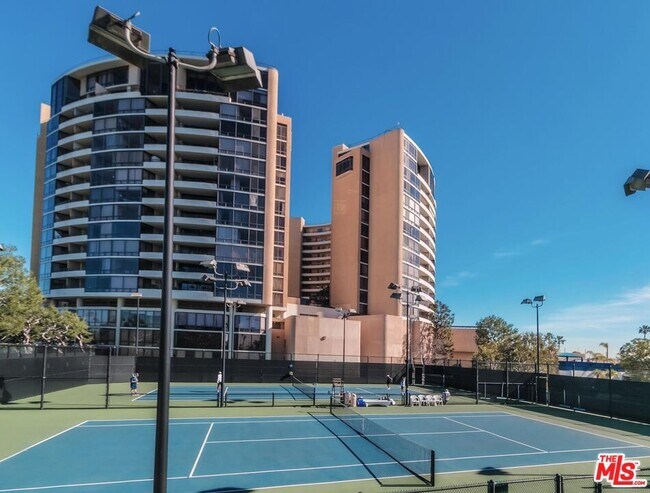 Building Photo - 4316 Marina City Dr