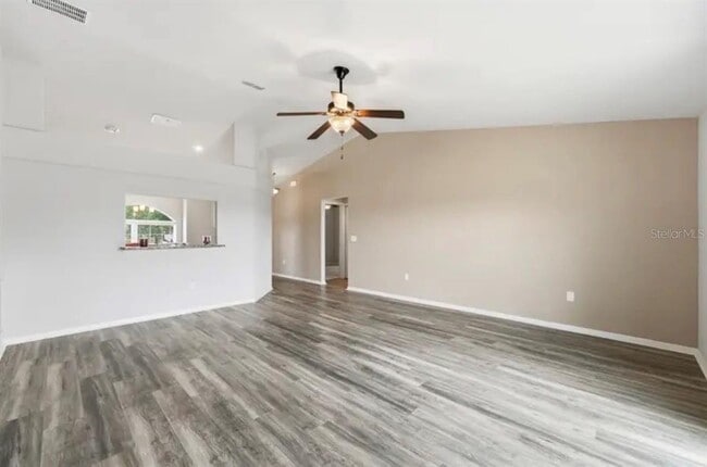 Building Photo - 202 Highland Meadows Pl