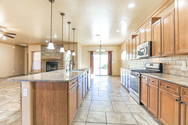Building Photo - 479 San Simon Dr