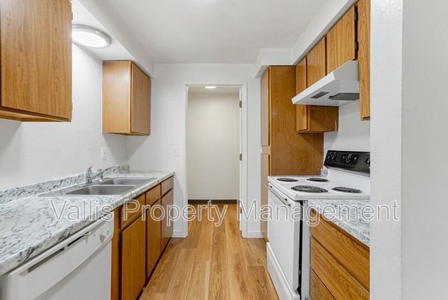 Building Photo - 4828 State St