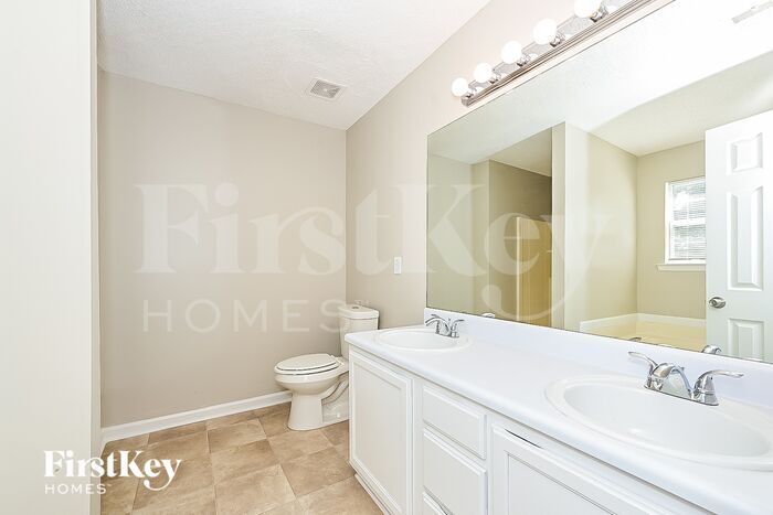 Building Photo - 2503 Brenston Dr