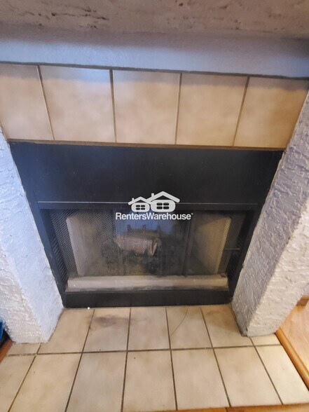 Building Photo - 1718 S Longmore