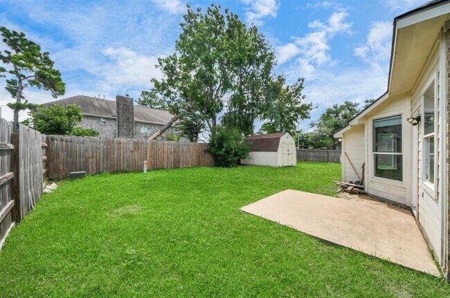 Building Photo - 6902 Sterling Meadow Dr