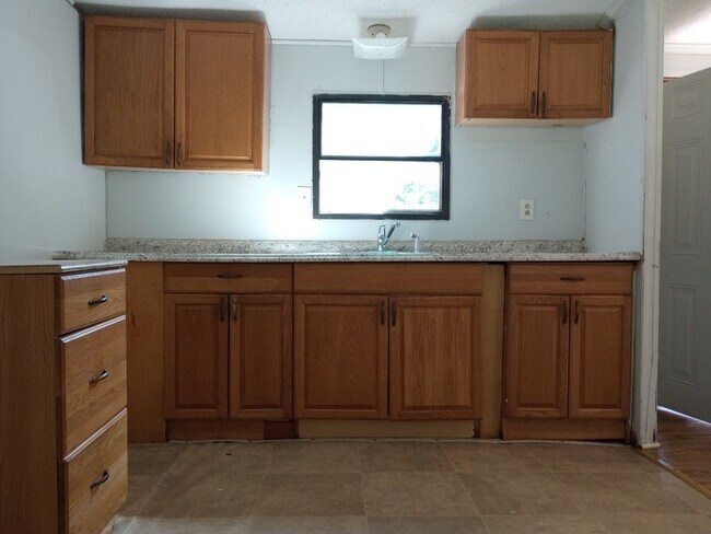 Building Photo - 1887 Boyd Rd