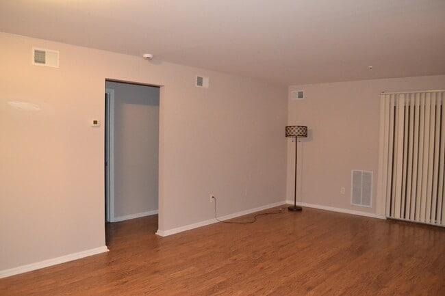 Building Photo - 51 Brookside Ln