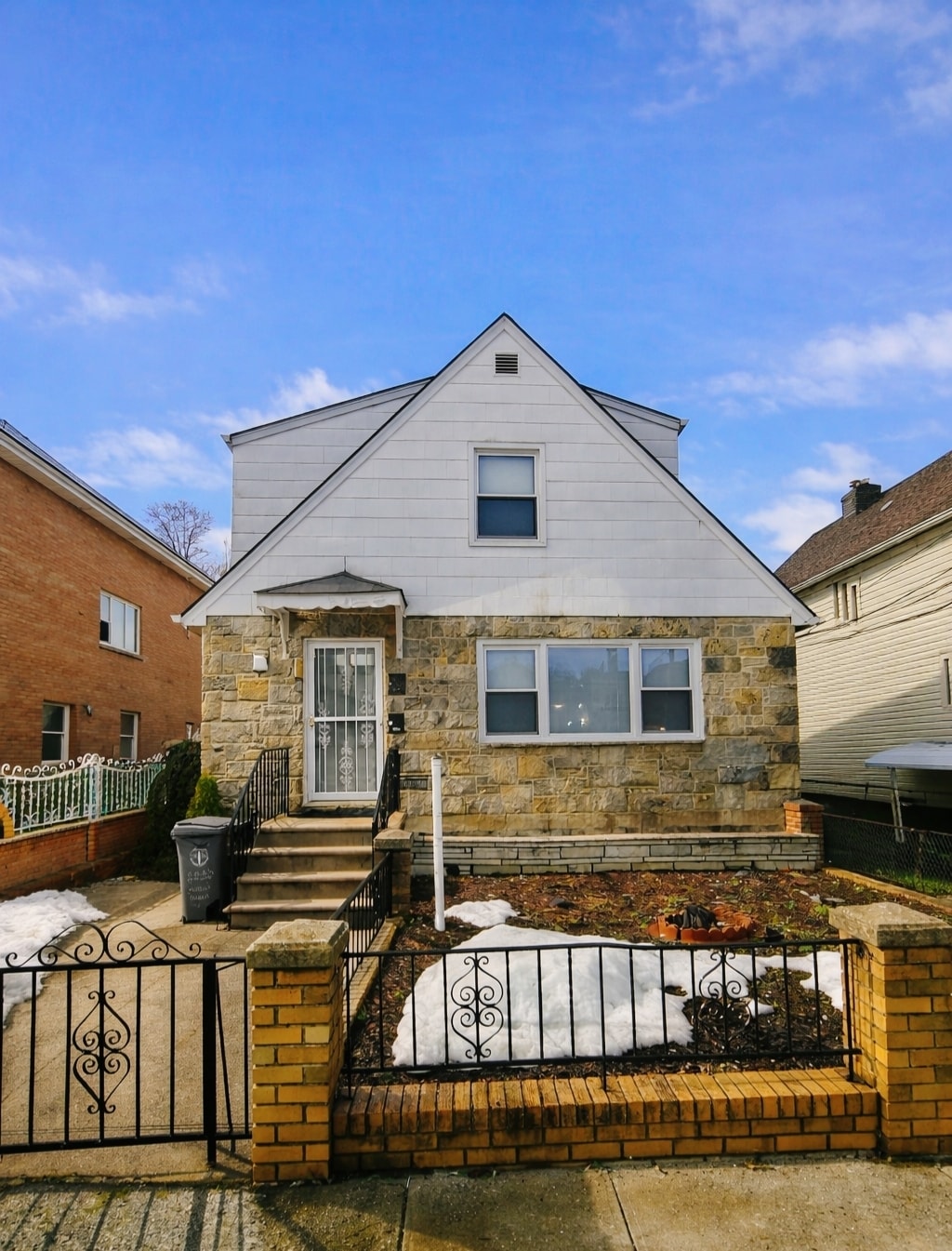 Rental consists of 2nd floor of entire house - 2050 Hazen St