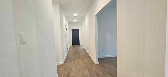 Building Photo - 8426 Tranquil Bay Ct