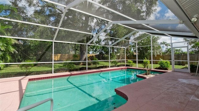 Building Photo - 407 68th Ave Dr W