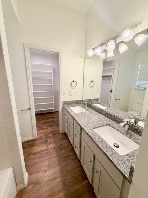 Building Photo - 570 Terry Ave