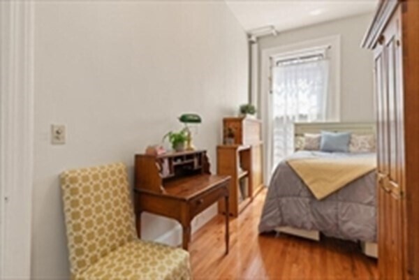 Building Photo - 167 Beacon St