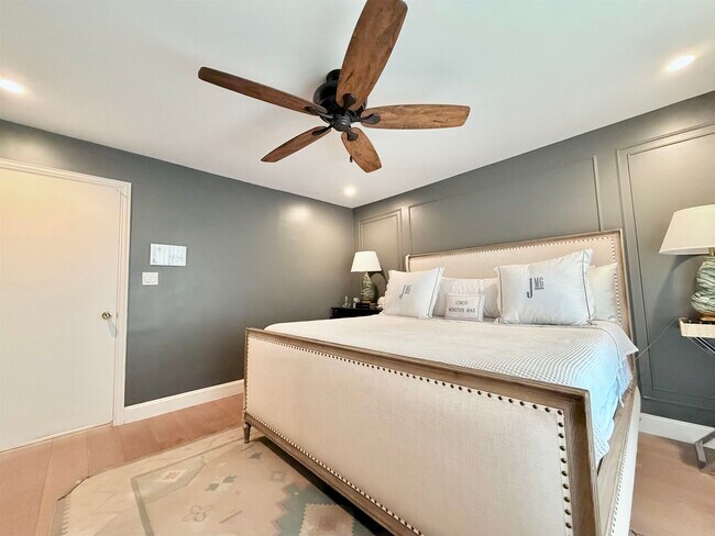 Building Photo - 205 McPherson Dr