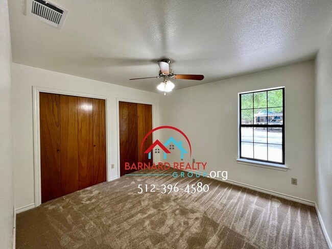 Building Photo - Available July 25: Well Maintained 3/2 Duplex