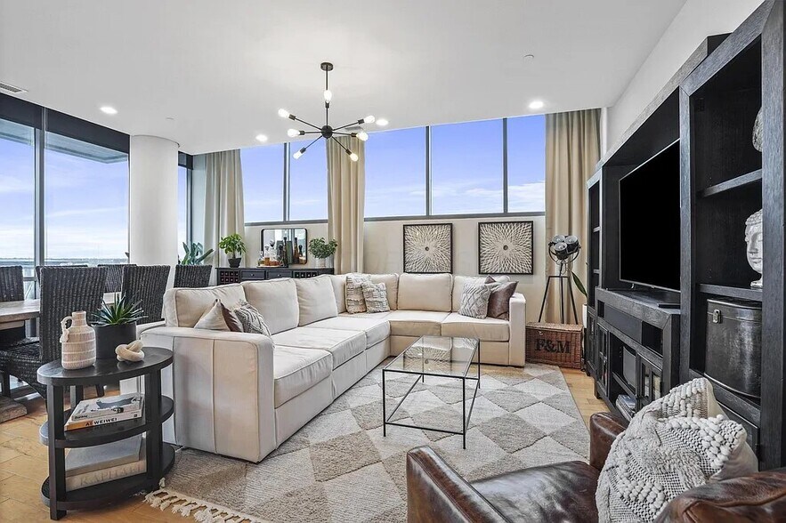 Living Room - 300 W Spring St