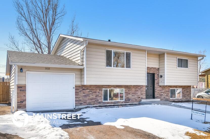Primary Photo - 3115 Fireweed Dr