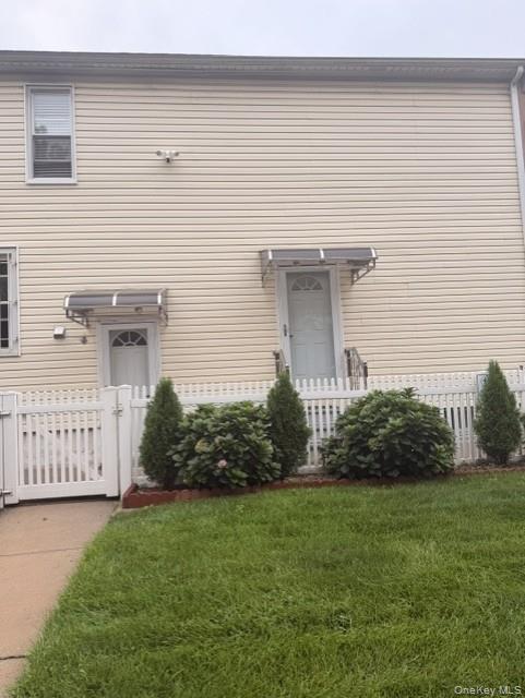 Building Photo - 133-01 Cranston St