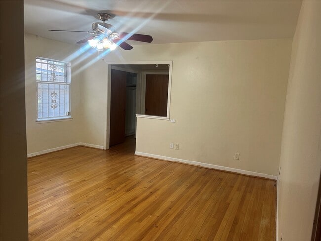 Building Photo - 3715 Latma Dr