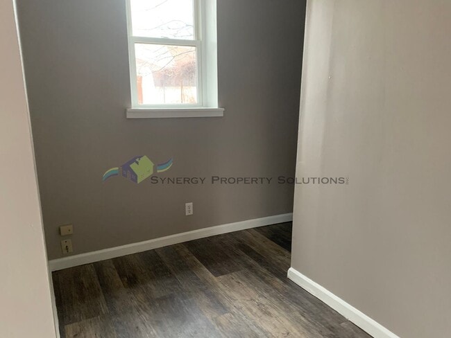 Building Photo - Madison Rental