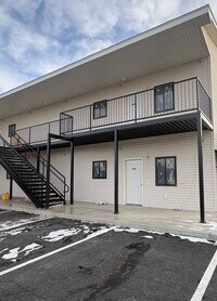 Building Photo - Ririe Apartment unit 7