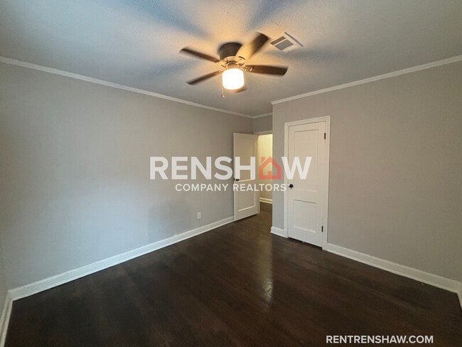 Building Photo - 1870 Vollintine Ave