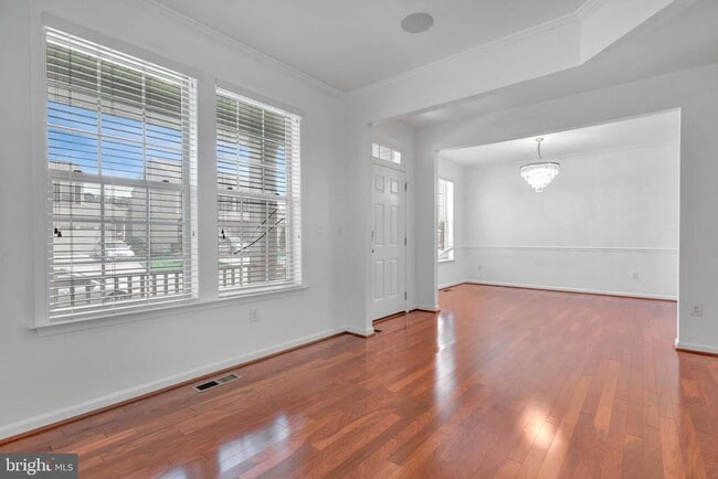 Building Photo - 8008 Hubble Dr