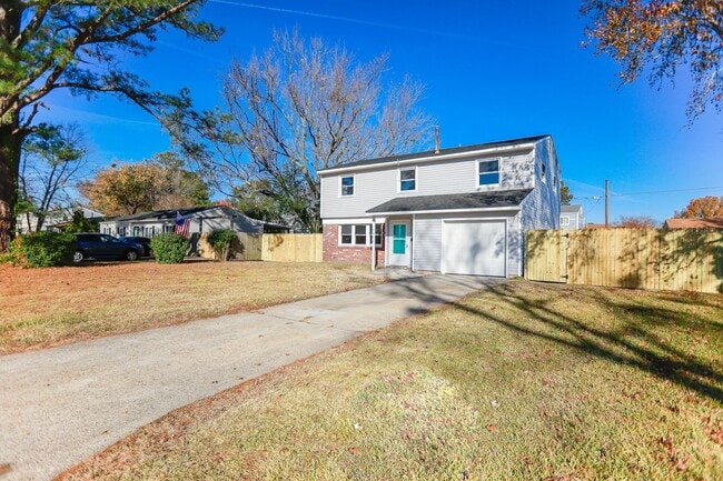 Building Photo - Spacious Home Near Bow Creek & Lynnhaven Mall