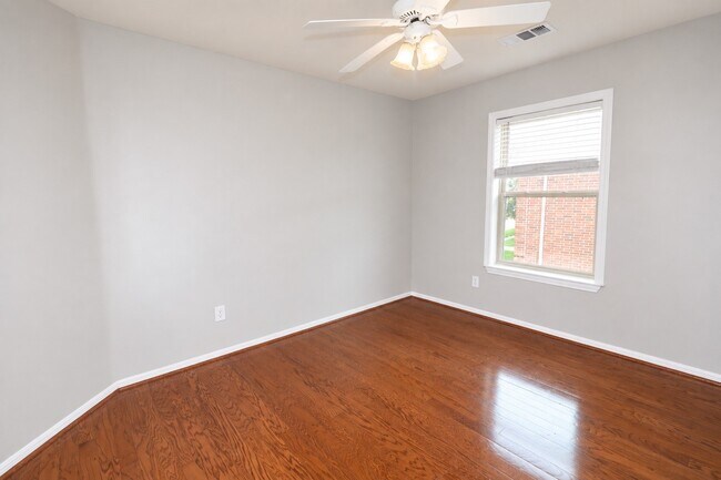 Building Photo - 7014 Morningside Dr