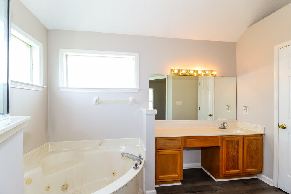 Building Photo - 7248 Bridgefield Dr