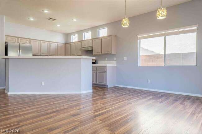 Building Photo - 10530 Santerno St