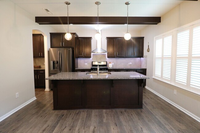 Building Photo - 4515 Wedge Dr