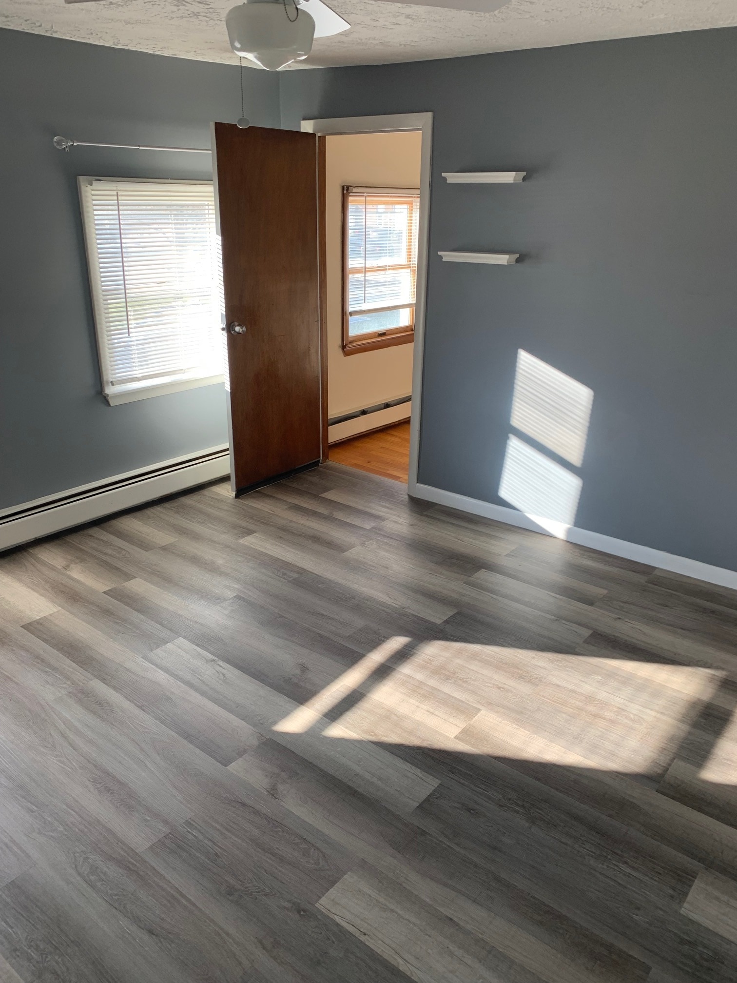 Bedroom - 72 N Broadway