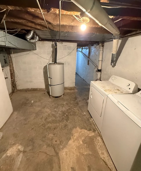 Building Photo - 1069 Powell St