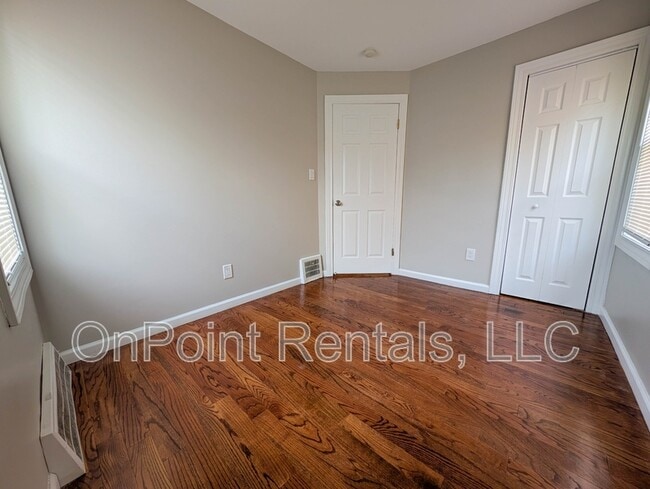 Building Photo - 34224 Stellwagen St
