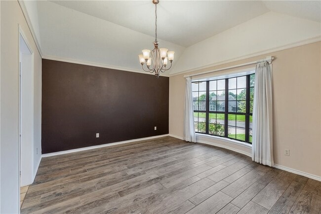 Building Photo - 1806 Rosebud Ct