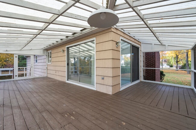 Building Photo - 3 Parsell Ln