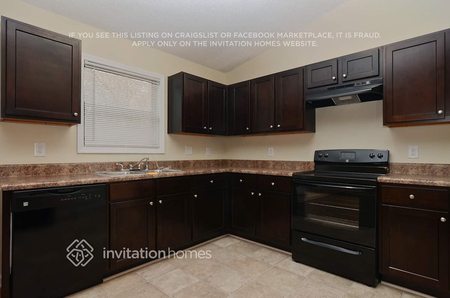 Building Photo - 6712 Songwood Dr