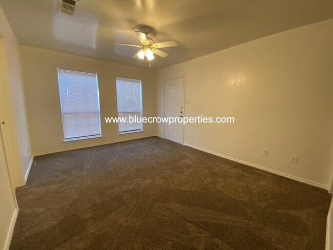 Building Photo - 2110 Stone Moss Ln