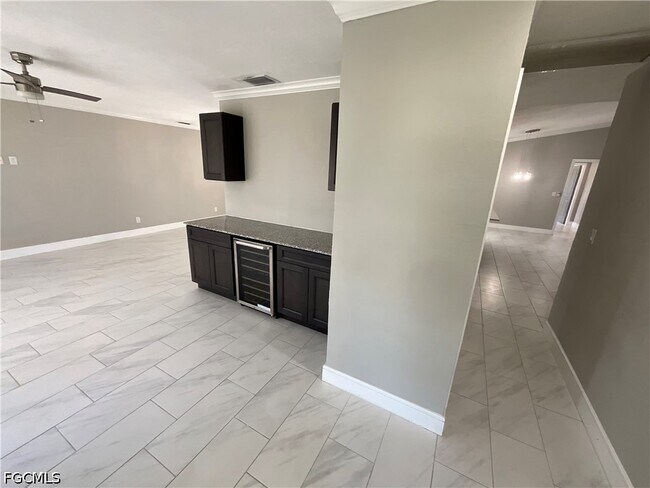 Building Photo - 20620 Pine Tree Ln